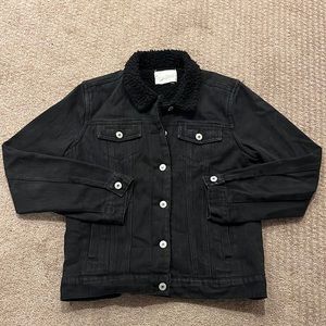 a black faux fur jean jacket from Tilly’s, great condition!